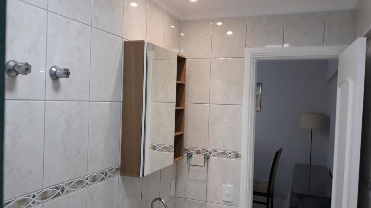 Otimo Apto Em Pitangueiras A Uma Quadra Da Praia C/ 2 Vagas E Ar Condicionado. Guaruja Exterior photo