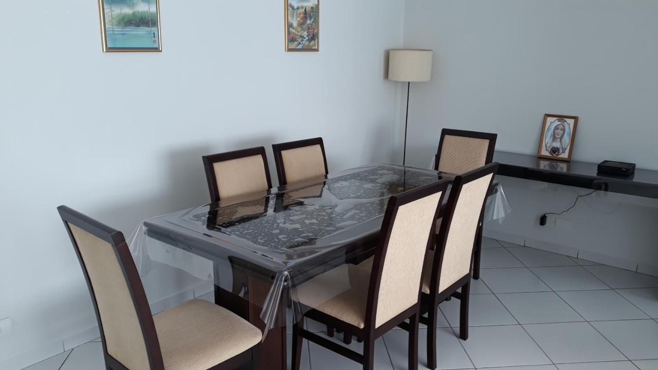 Otimo Apto Em Pitangueiras A Uma Quadra Da Praia C/ 2 Vagas E Ar Condicionado. Guaruja Exterior photo